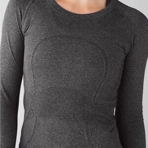 LULULEMON heathered black long sleeve swiftly shirt